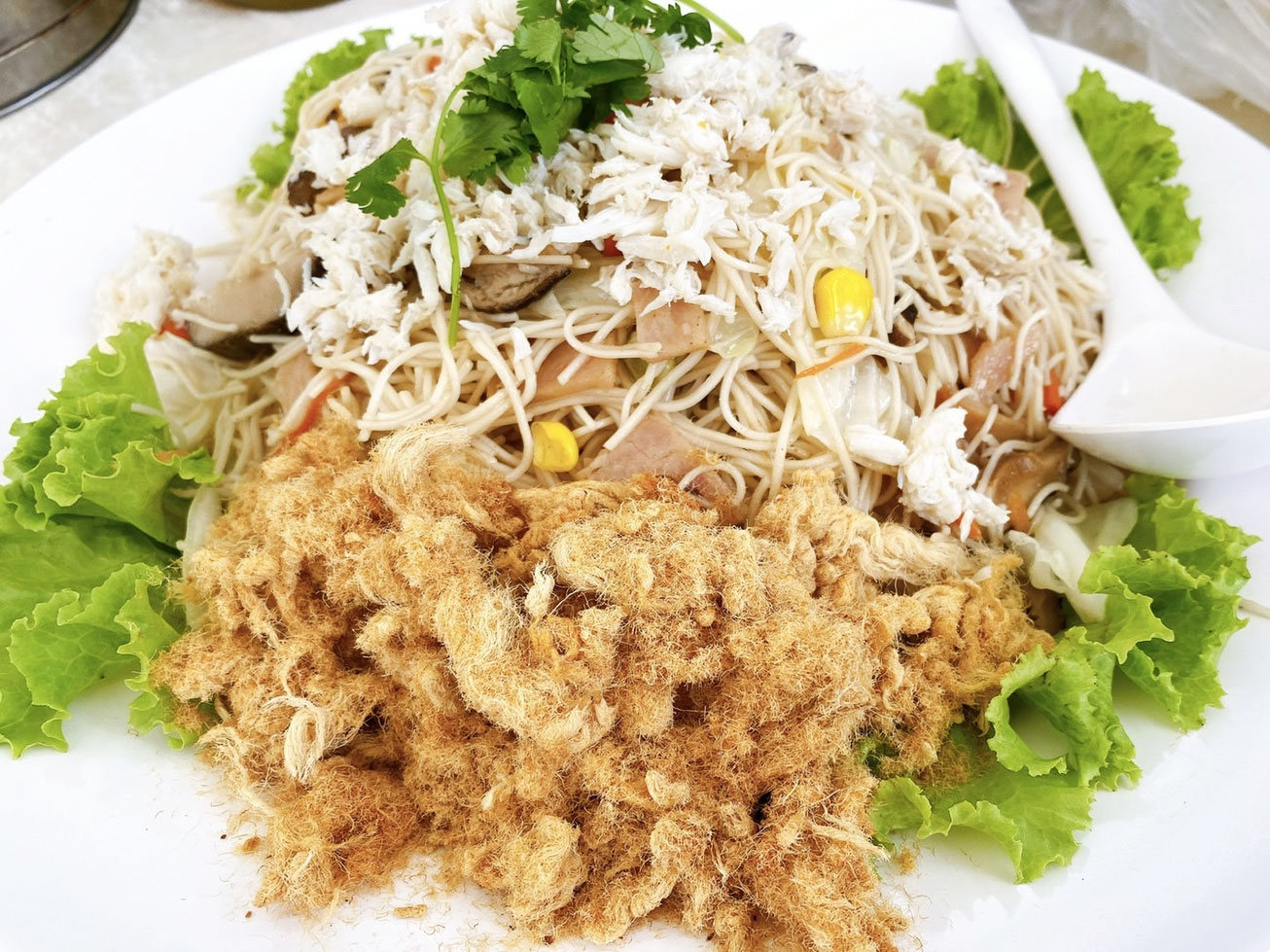 ผัดหมี่ฮ่องกงทรงเครื่อง